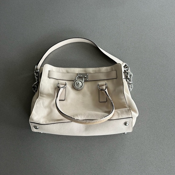 Michael Kors Vanilla Cream Hamilton Padlock Shoulder Bag Tote - Picture 2 of 8